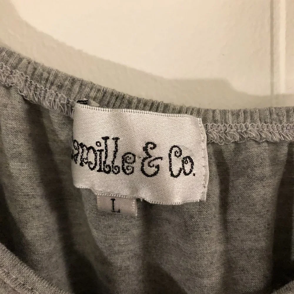 Camille & Co Gray Top with Lace Tunic Large - Picture 3 of 5